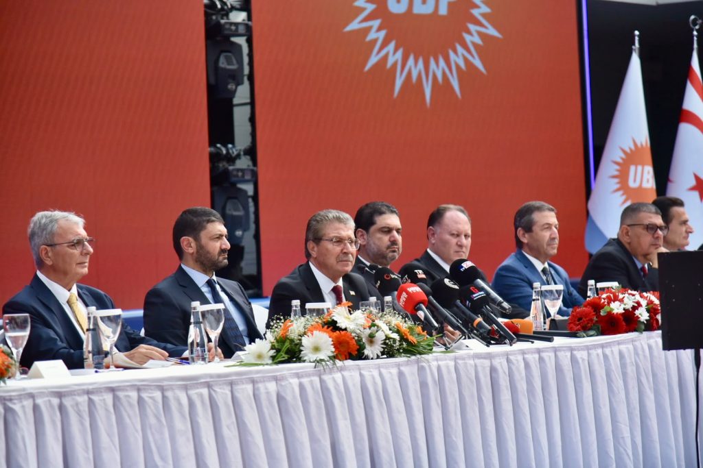 Üstel: “Biz konuşmuyoruz, çalışıyoruz. Yeni dönemde de halkımızın hayatına dokunan projeleri hayata geçireceğiz”