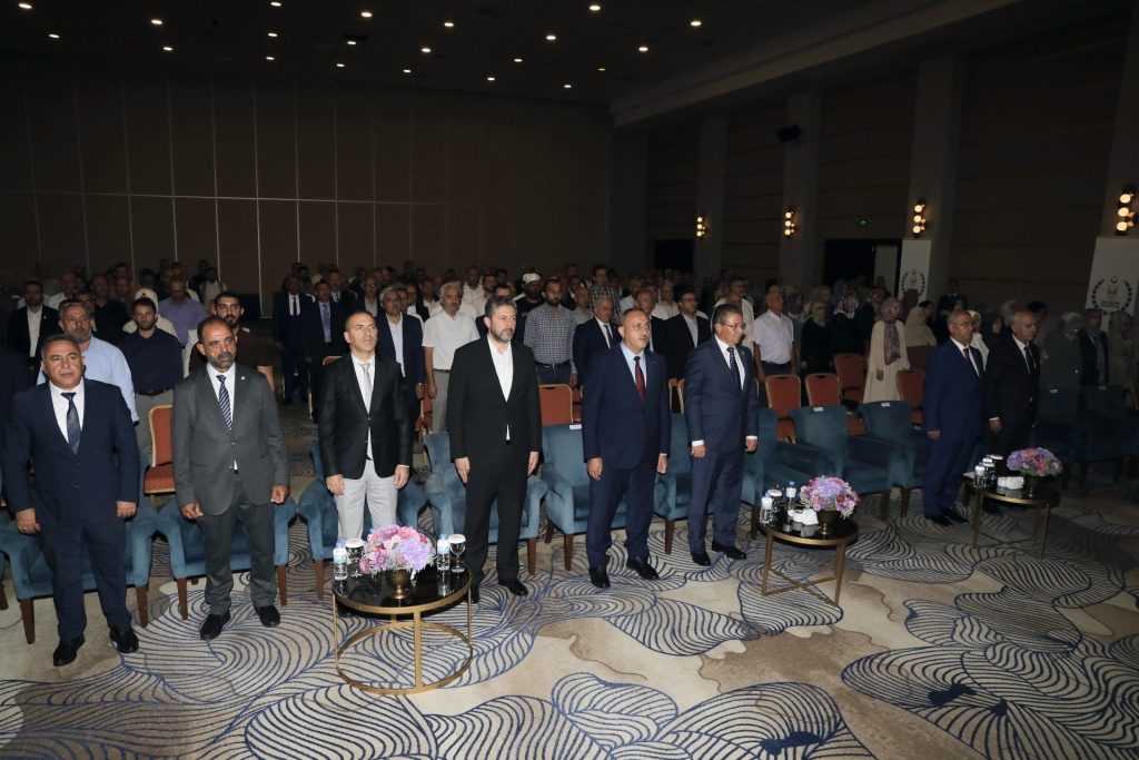 Üstel: “Kimsenin kuşkusu olmasın: Bu topraklarda bayrağımız inmeyecek, ezanımız susmayacak”