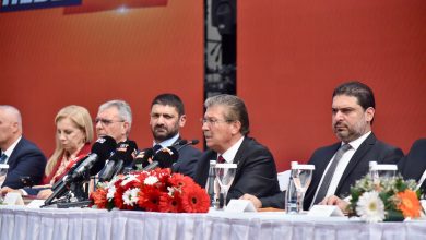 Üstel: “Şov yapan bir parti değiliz… En büyük projeleri hayata geçiriyoruz”