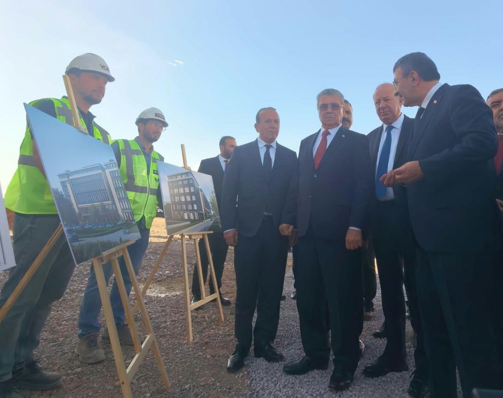 Üstel ve Yılmaz, Yeni Lefkoşa Hastanesi inşaat alanında incelemelerde bulundu