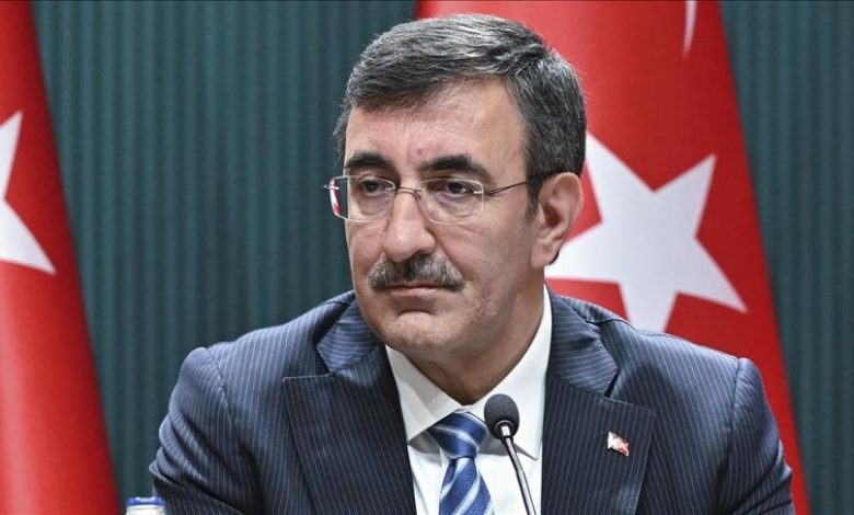 Yılmaz İstanbul'da çöken binada hayatını kaybedenlere rahmet, yaralılara şifa diledi